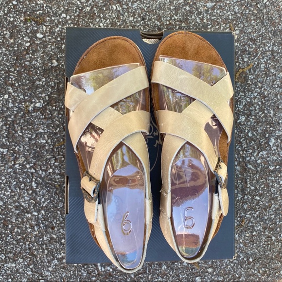 Chaco Shoes | Chaco Wayfarer Tan Leather Sandal Size 6 | Poshmark